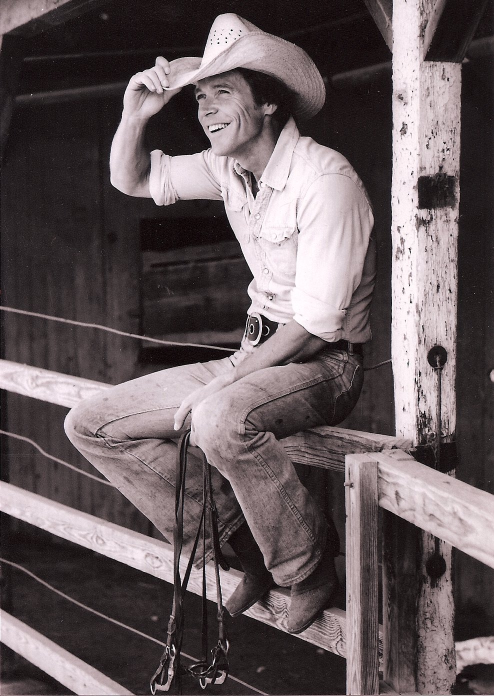 Фото - Daniel Keough: 988x1392 / 343 Кб