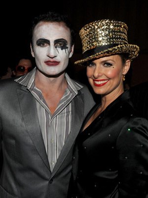 Фото - Джулиан МакМэхон: 300x400 / 24 Кб