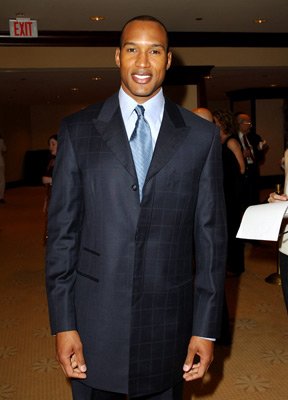 Фото - Генри Симмонс: 288x400 / 20 Кб