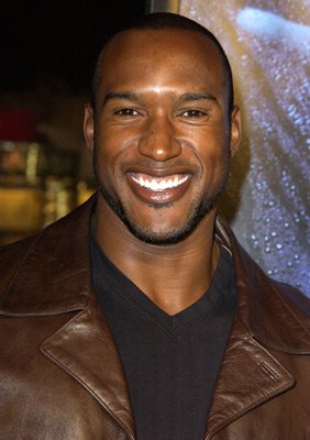 Фото - Генри Симмонс: 282x400 / 24 Кб