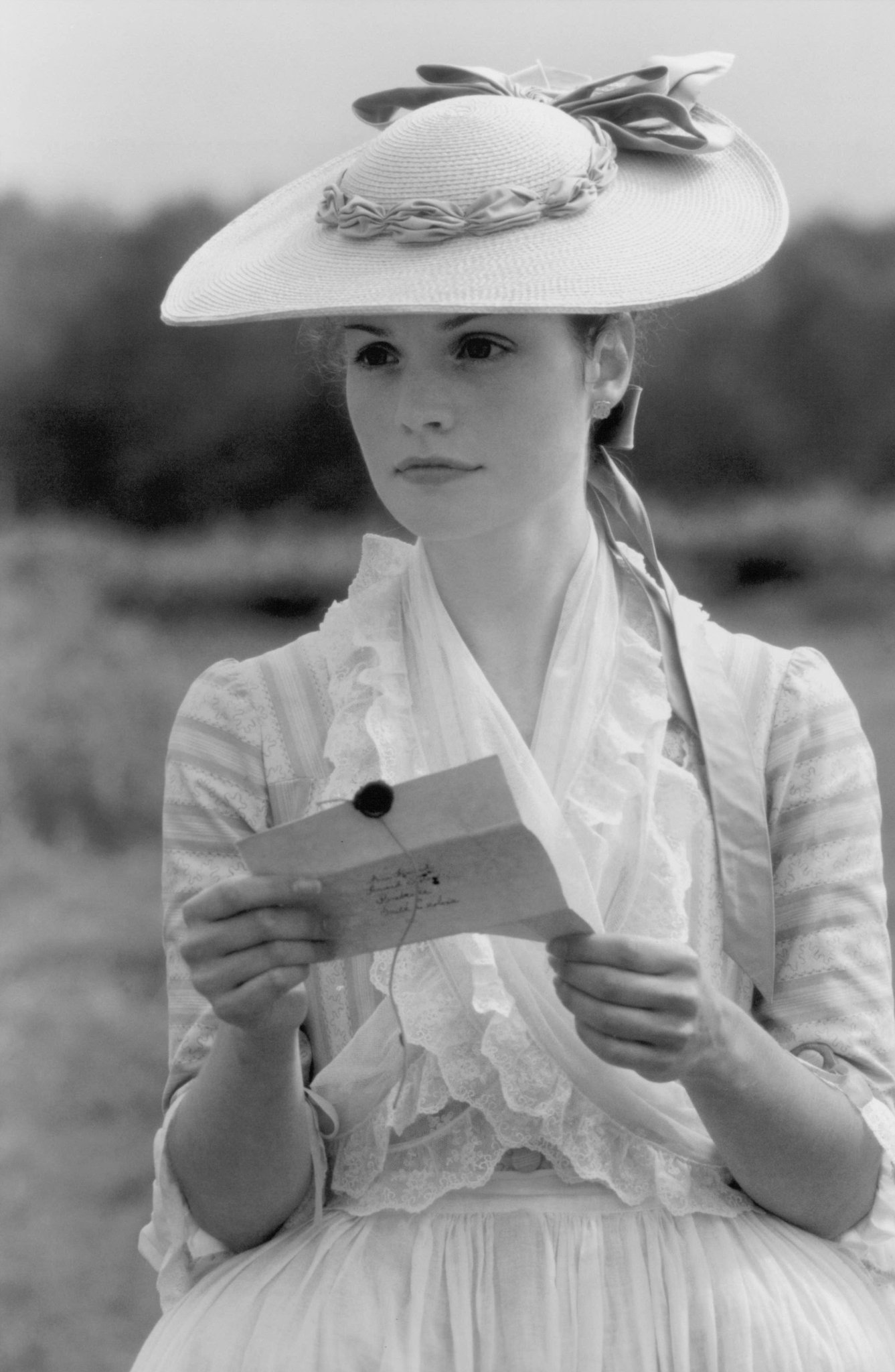 Фото - Лиза Бреннер: 1337x2048 / 295 Кб