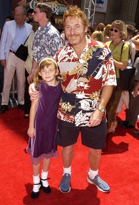 Фото - Дэнни Бонадюк: 270x400 / 37 Кб