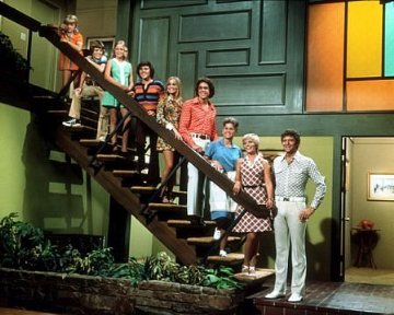 Фото - Maureen McCormick: 360x288 / 32 Кб