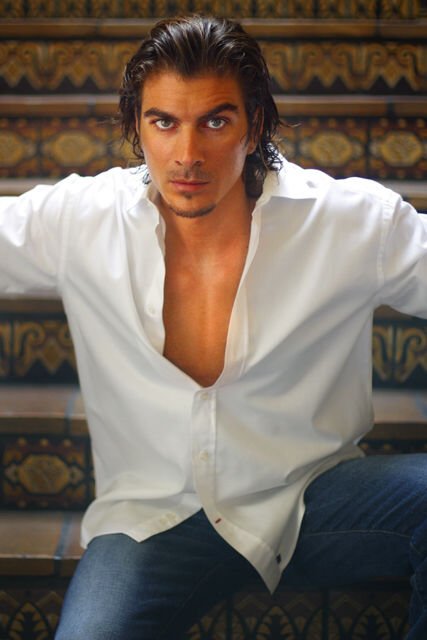 Фото - Виктор Альфьери: 427x640 / 38 Кб