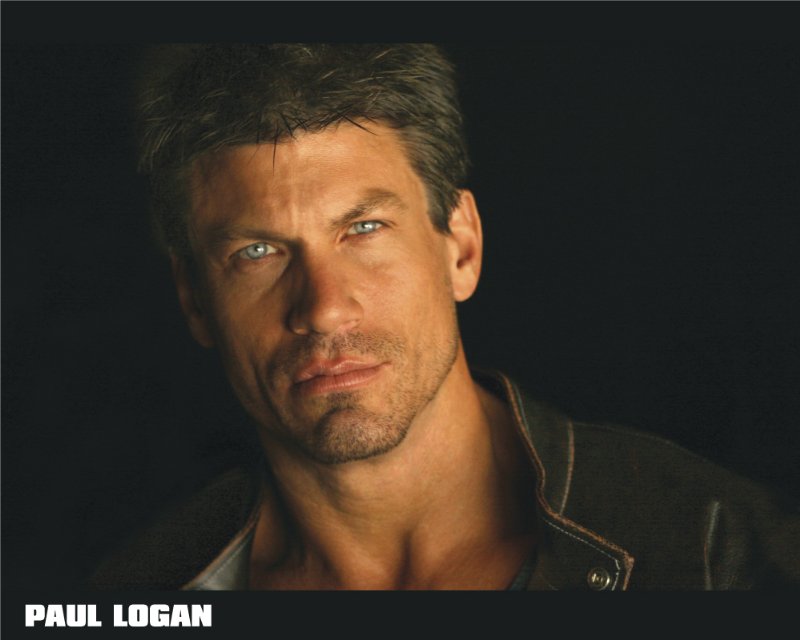 Фото - Пол Логан: 800x640 / 47 Кб