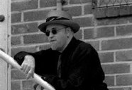 Фото - Tom Romero: 186x128 / 7 Кб