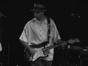 Фото - Tom Romero: 307x230 / 10 Кб