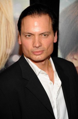 Фото - Рико Симонини: 264x400 / 17 Кб