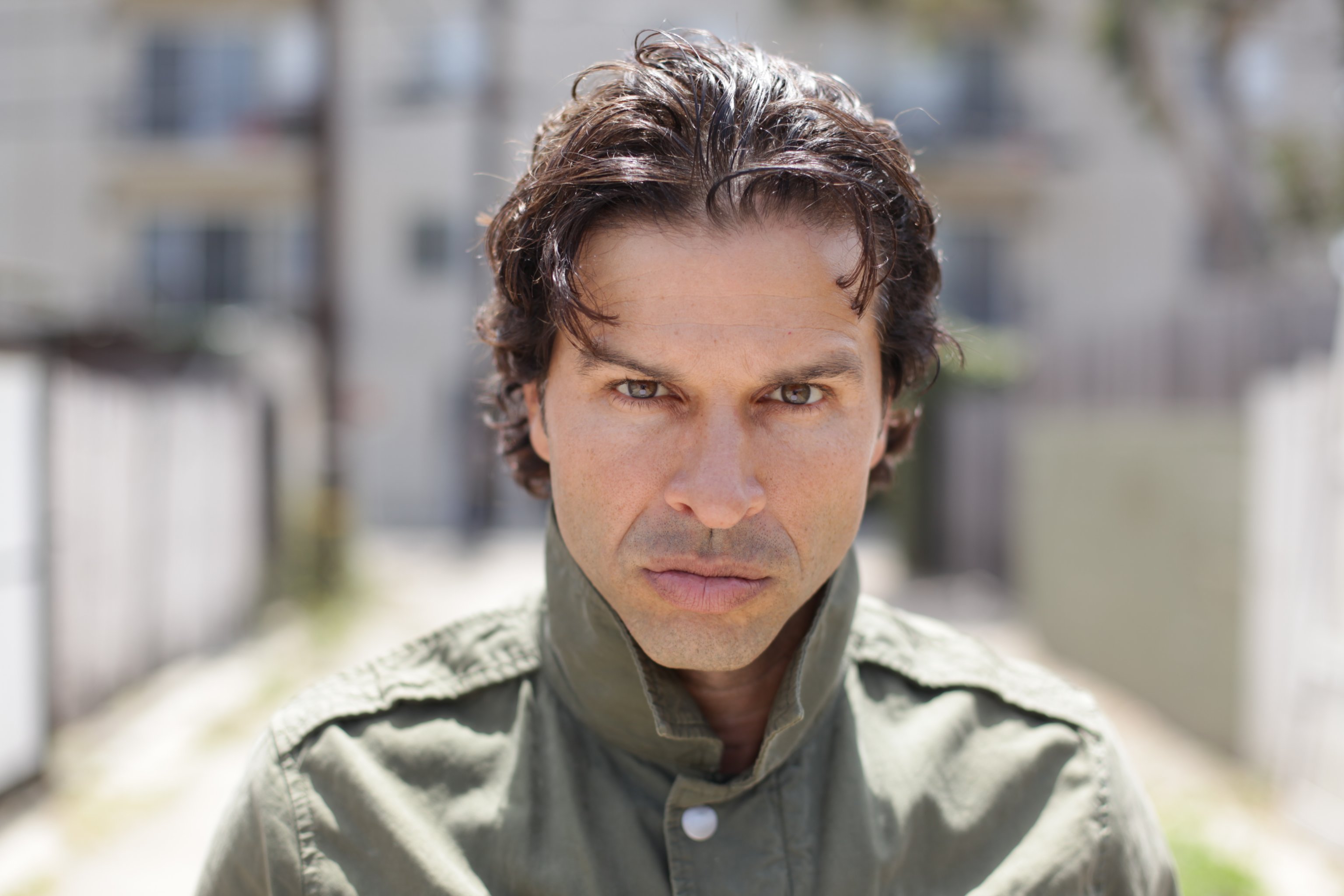 Фото - Christopher Maleki: 3072x2048 / 404 Кб