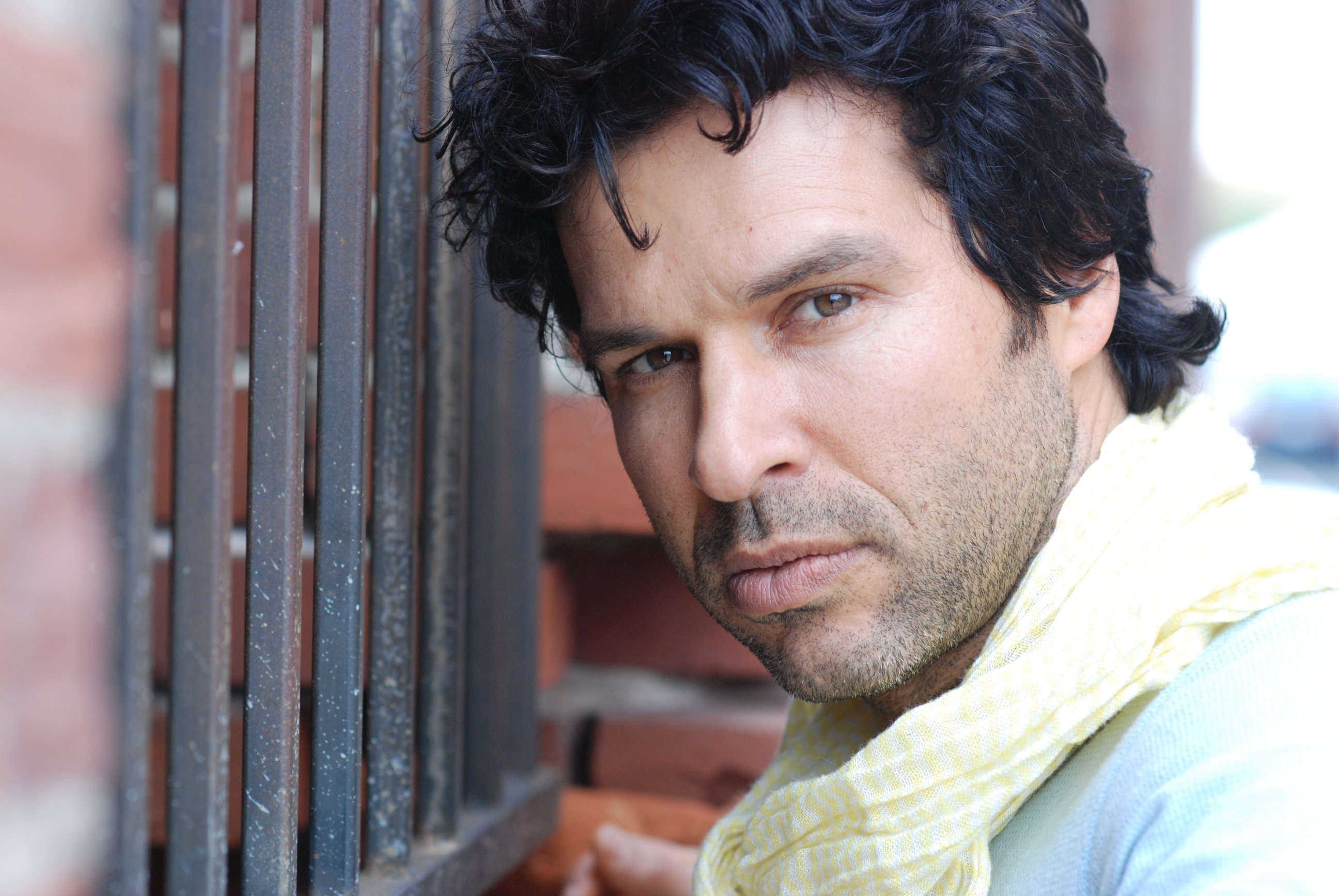 Фото - Christopher Maleki: 2592x1735 / 530 Кб