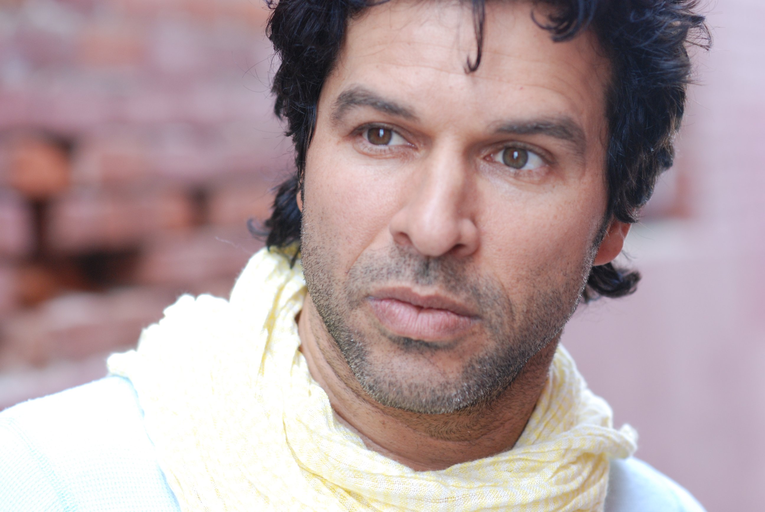 Фото - Christopher Maleki: 2592x1735 / 389 Кб