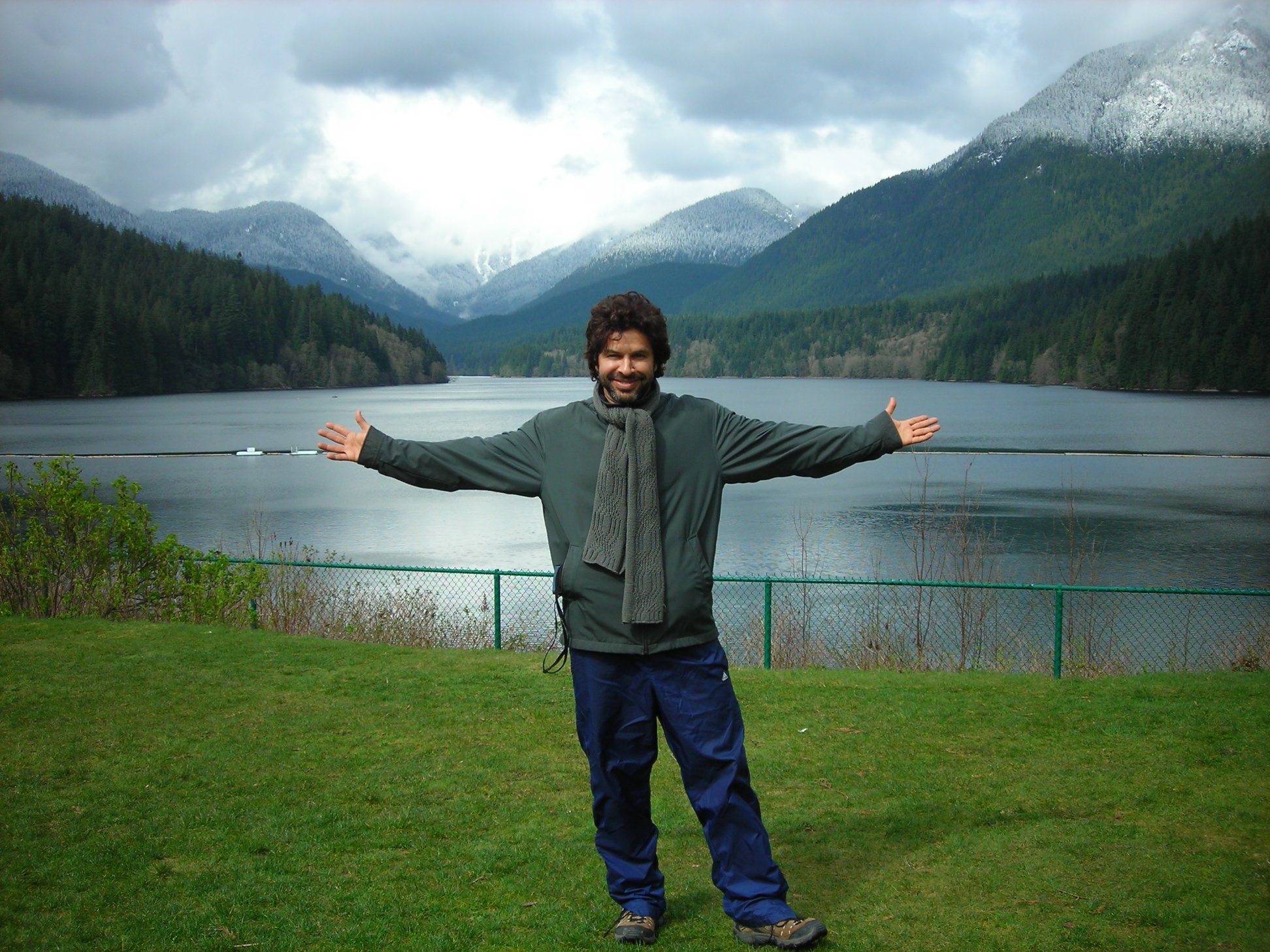 Фото - Christopher Maleki: 1944x1458 / 508 Кб