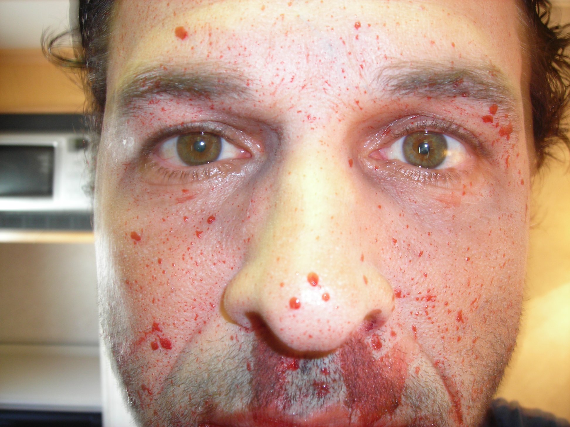 Фото - Christopher Maleki: 1944x1458 / 396 Кб