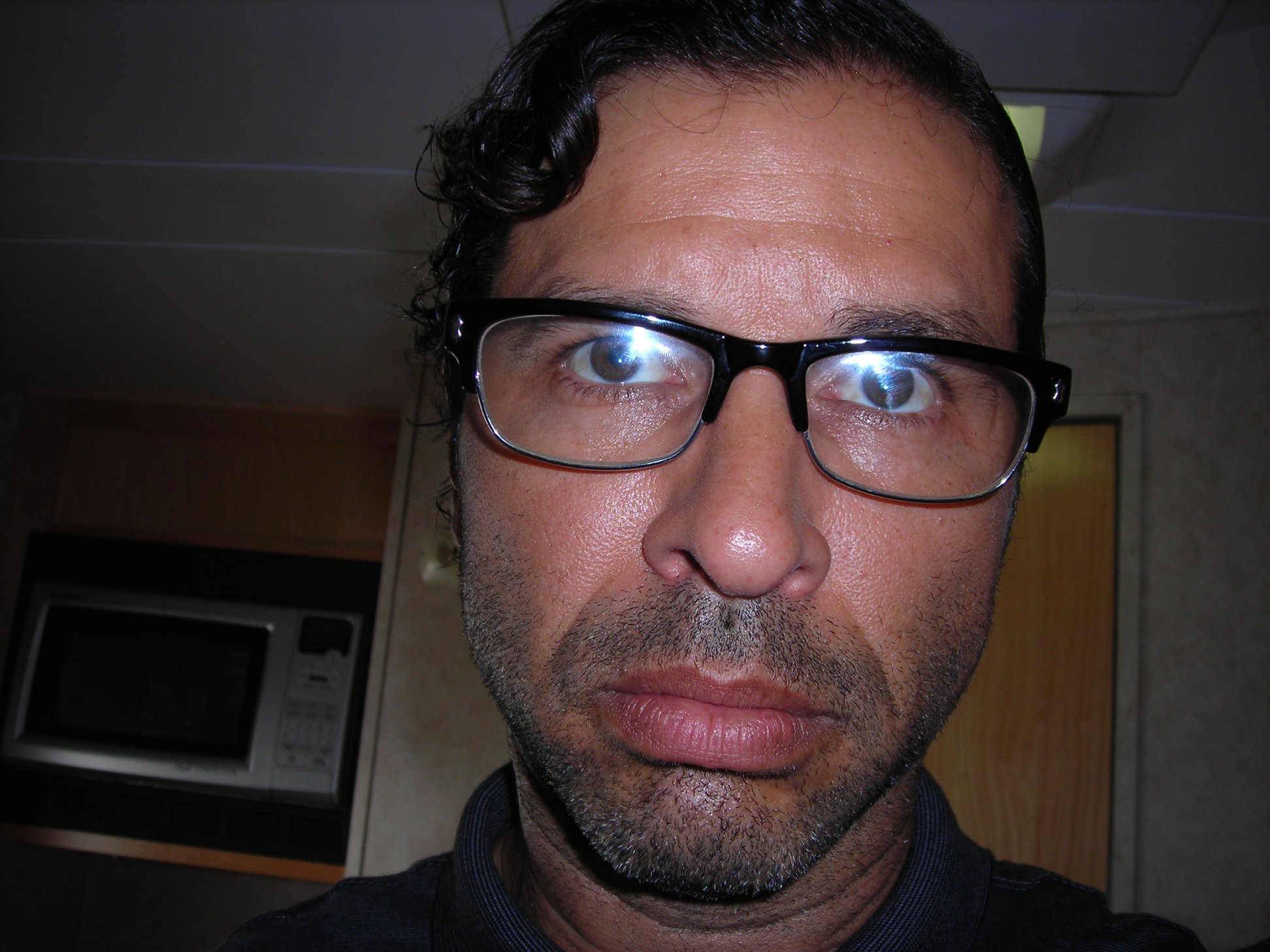 Фото - Christopher Maleki: 1944x1458 / 347 Кб