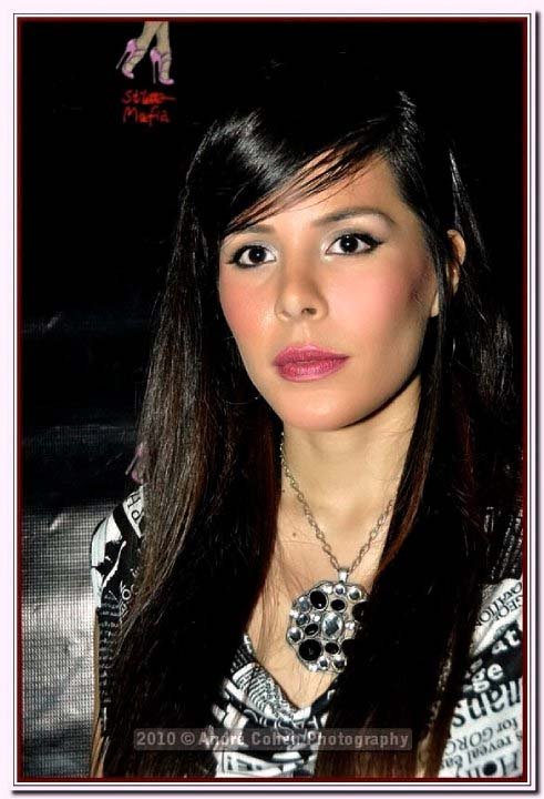 Фото - Karina Colon: 491x720 / 70 Кб