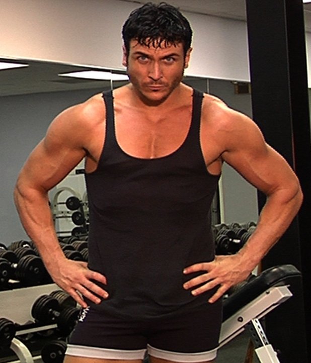 Фото - Russell Reynolds: 618x722 / 72 Кб