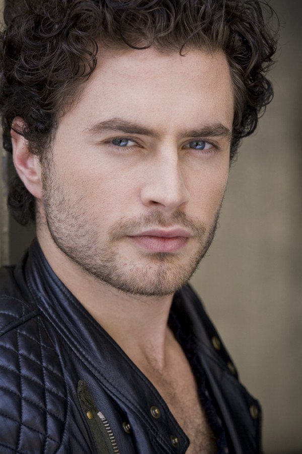 Фото - Kevin J. Ryan: 600x900 / 90 Кб