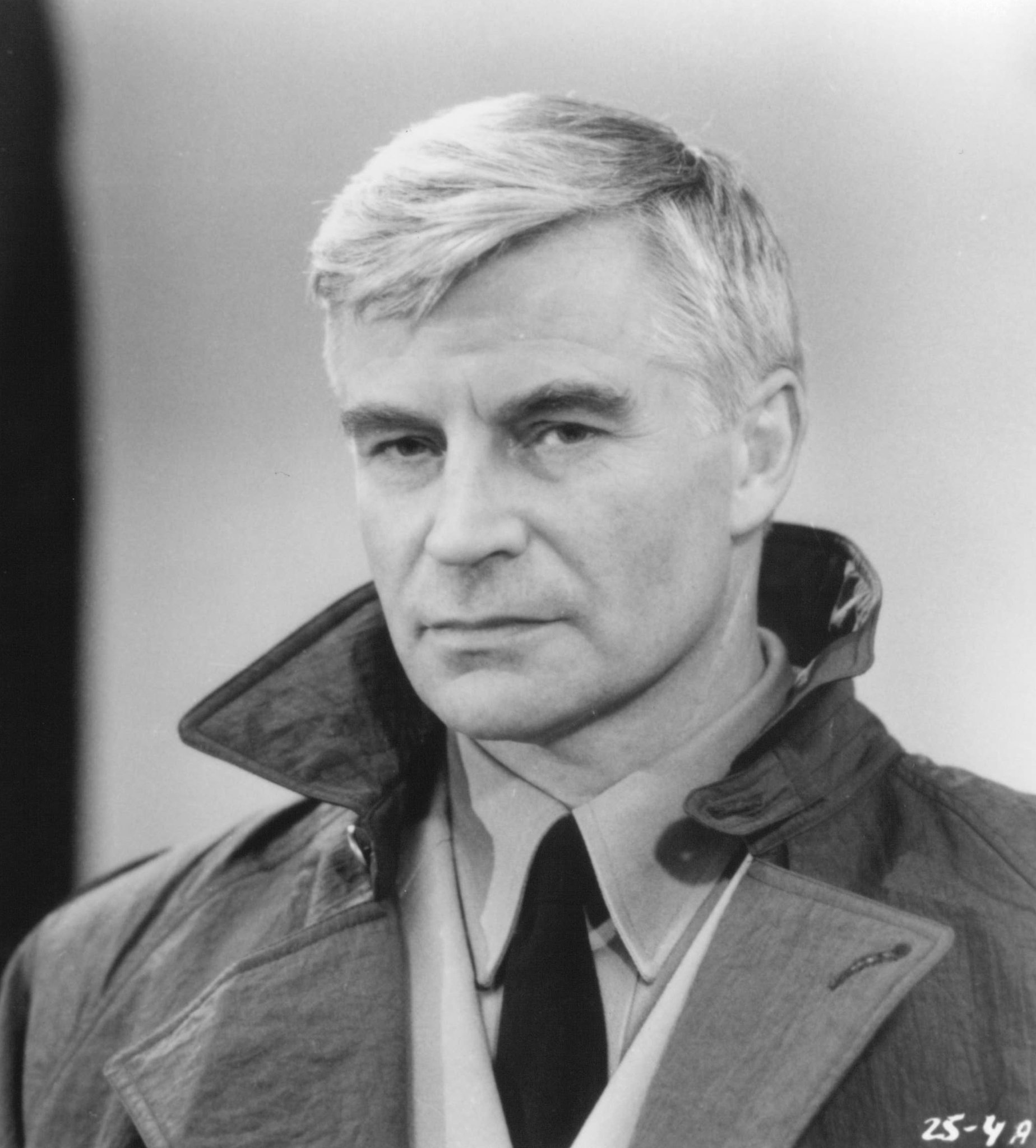 Фото - Джон Касл: 1848x2048 / 326 Кб