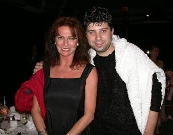 Фото - Жаклин Биссет: 352x275 / 19 Кб