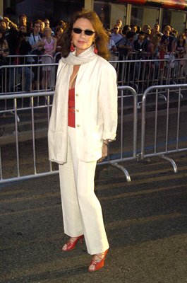 Фото - Жаклин Биссет: 265x400 / 29 Кб