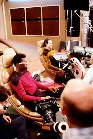 Фото - ЛеВар Бертон: 301x450 / 35 Кб