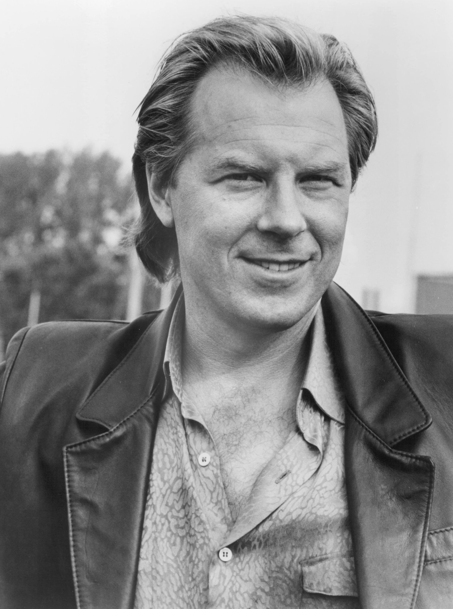 Фото - Майкл МакКин: 1524x2048 / 390 Кб