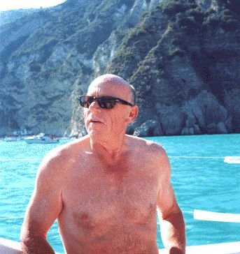 Фото - Ренато Романо: 343x364 / 33 Кб