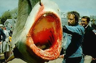 Фото - Ричард Дрейфусс: 318x209 / 24 Кб