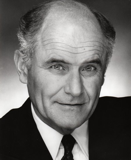 Фото - Роберт Ливайн: 450x548 / 39 Кб