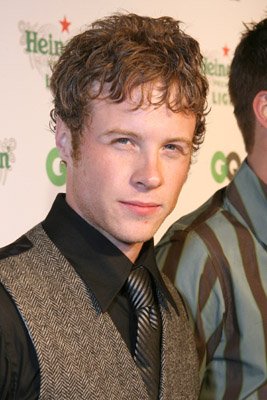 Фото - Эштон Холмс: 267x400 / 29 Кб