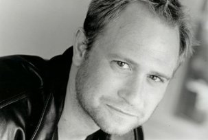 Фото - Simon Billig: 303x204 / 11 Кб