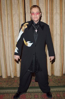 Фото - Элтон Джон: 266x400 / 24 Кб