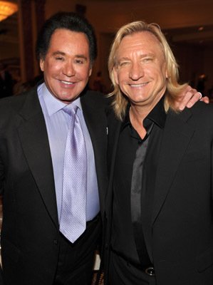 Фото - Джо Уолш: 299x400 / 20 Кб