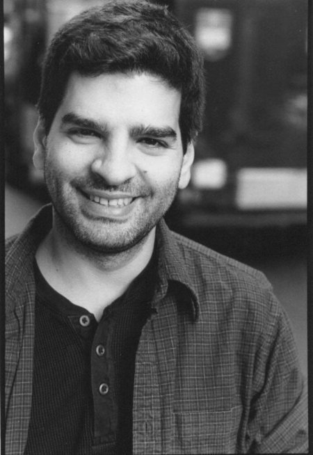 Фото - Мэтью Влахакис: 450x654 / 49 Кб