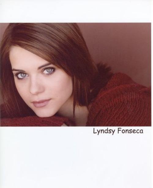 Фото - Линдси Фонсека: 500x615 / 27 Кб