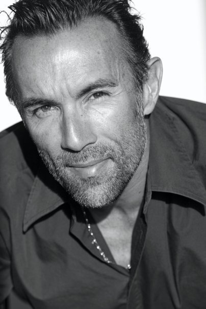 Фото - Франческо Куинн: 404x604 / 43 Кб