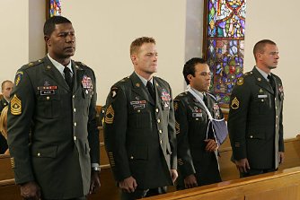 Фото - Деннис Хейсберт: 334x223 / 21 Кб