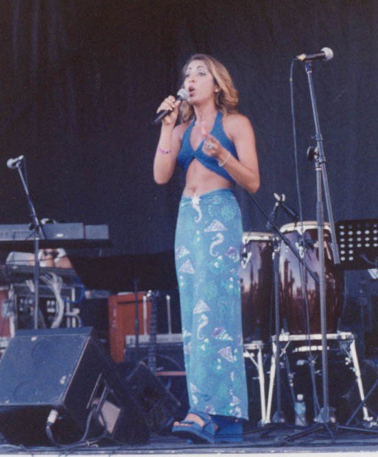 Фото - Thelma Gutiérrez: 551x666 / 65 Кб