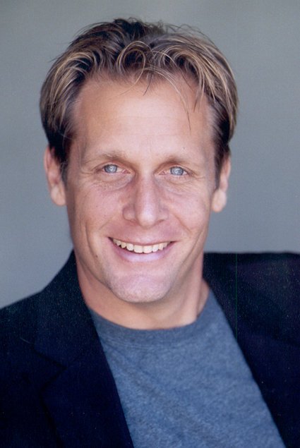 Фото - Брайан Казинс: 425x635 / 41 Кб