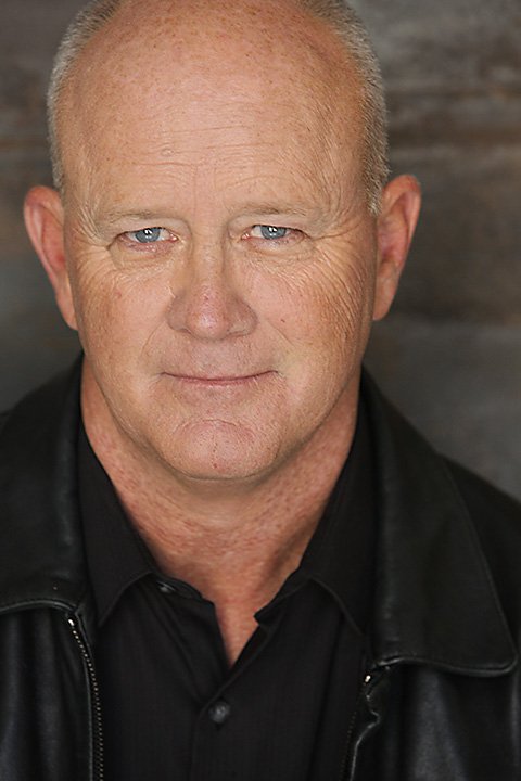 Фото - Рэнди Томпсон: 480x720 / 48 Кб