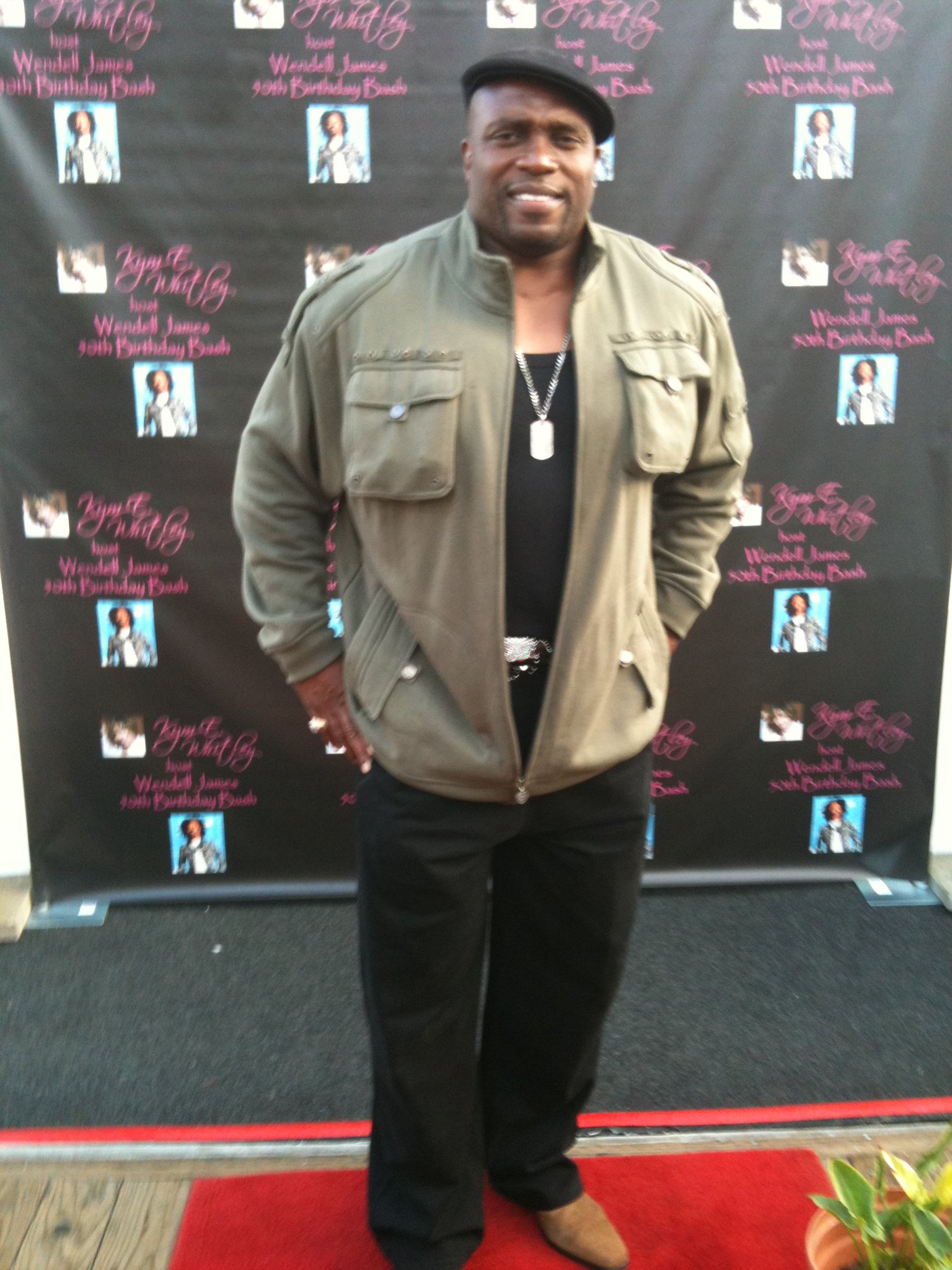 Фото - Лестер Спейт: 1536x2048 / 498 Кб