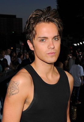 Фото - Томас Деккер: 277x400 / 19 Кб