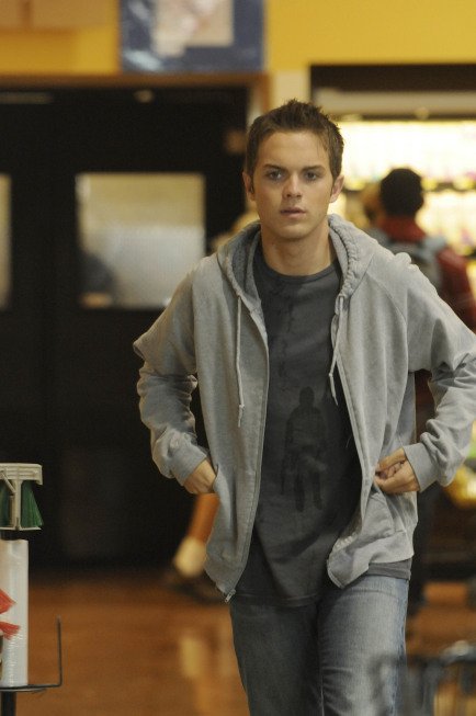 Фото - Томас Деккер: 434x653 / 45 Кб