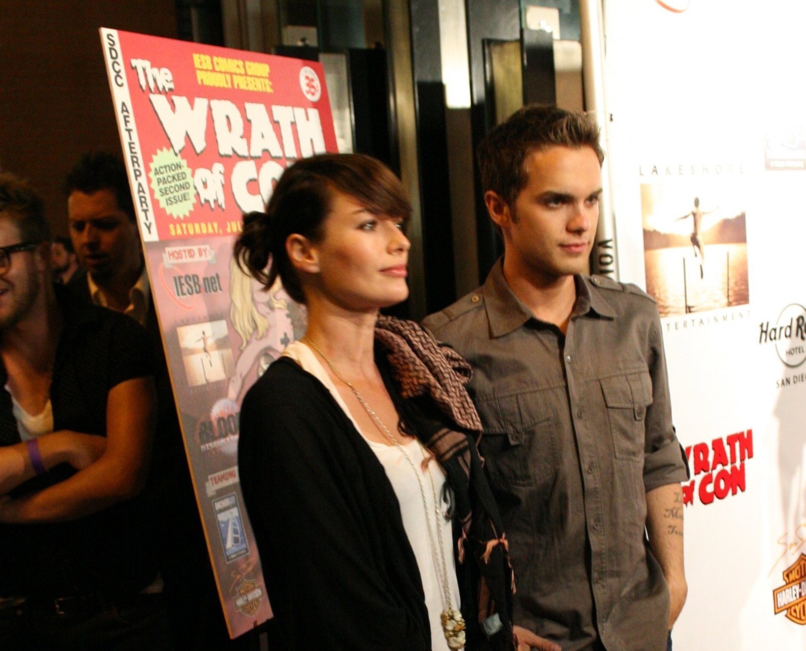 Фото - Томас Деккер: 1571x1269 / 246 Кб