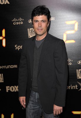 Фото - Карлос Бернард: 275x400 / 19 Кб