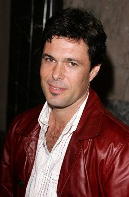 Фото - Карлос Бернард: 263x400 / 23 Кб