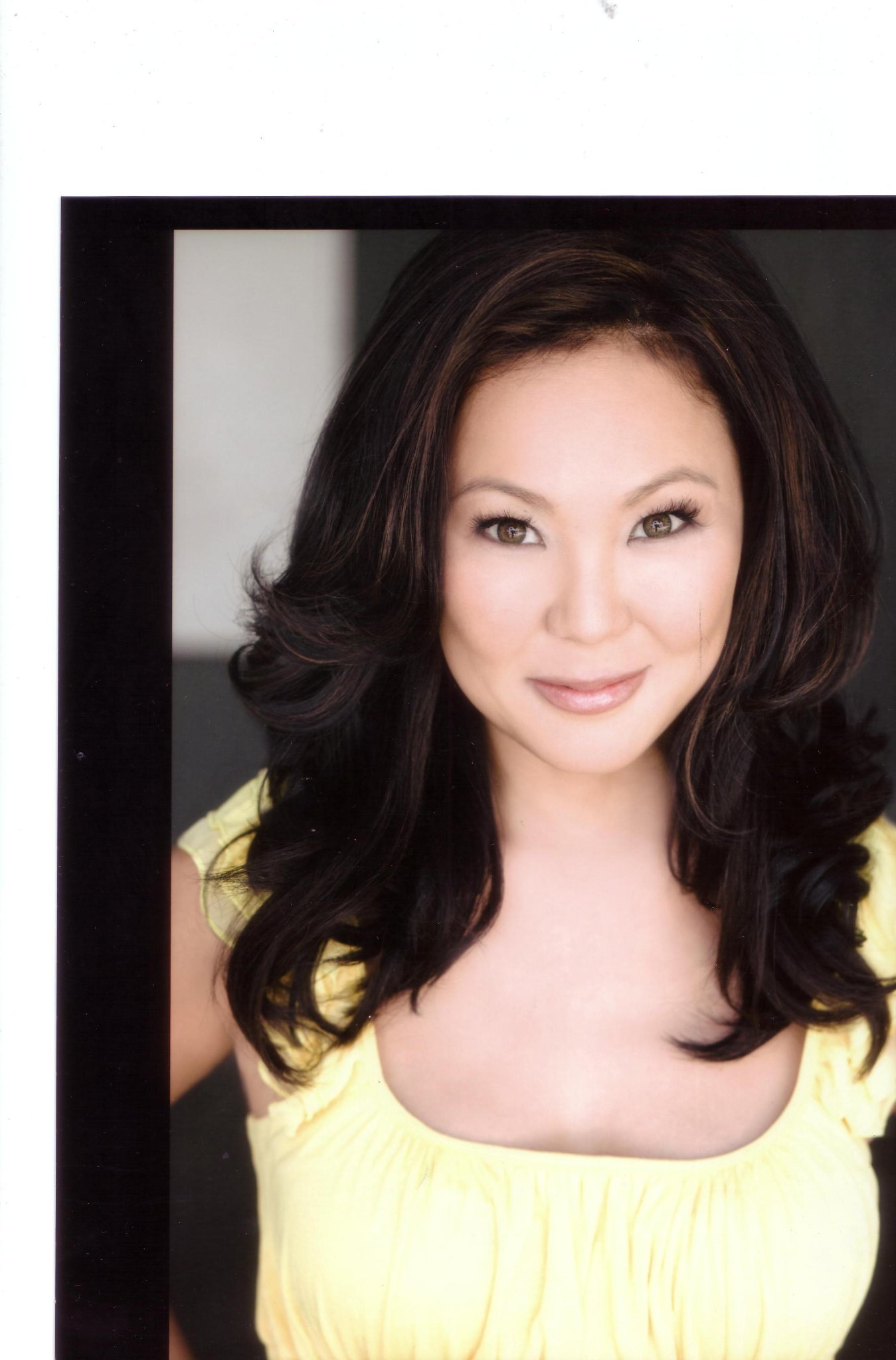 Фото - Анджела Оу: 1349x2048 / 216 Кб