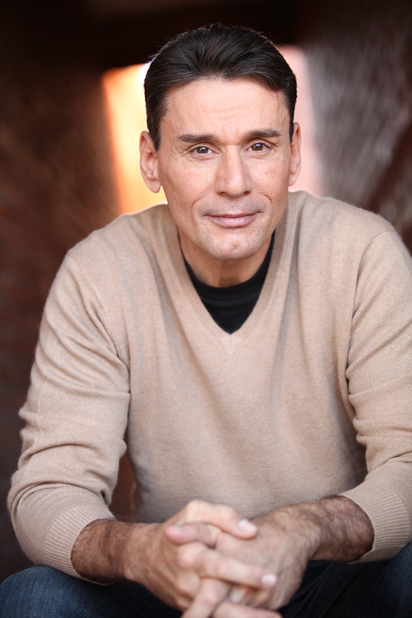 Фото - Джон Мариано: 1365x2048 / 298 Кб