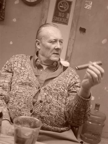 Фото - Thomas Roy: 350x467 / 37 Кб