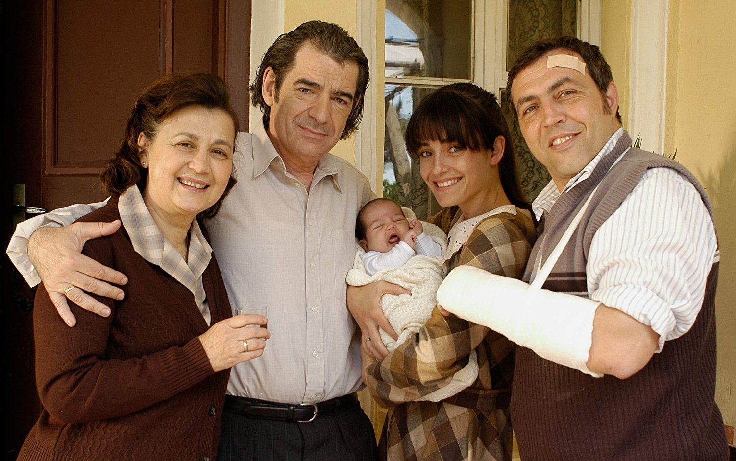 Фото - Мики Манойлович: 1502x942 / 266 Кб